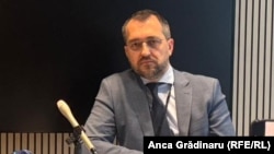 Vlad Voiculescu este membru al Comisiei de sănătate publică a Parlamentului European din 2024.