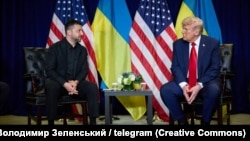 Președintele american Donald Trump și omologul său ucrainean, Volodimir Zelenski, s-au întâlnit marți, la New York, la a 80-a Adunare Generală a Națiunilor Unite.