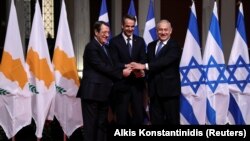 (soldan sağa) Nicos Anastasiades, Kyriakos Mitsotakis və Benjamin Netanyahu 