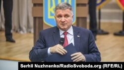 За словами голови МВС, слідство в справі про напад на ветерана Антитерористичної операції передадуть до Головного слідчого управління Національної поліції