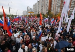 Участники митинга "За сменяемость власти" в Марьино. 20 сентября