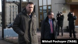 Алексей Навальный и адвокат Вадим Кобзев, 2015 год