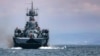 Корабль ВМФ России во время учений в Черном море, 14 апреля 2021 года