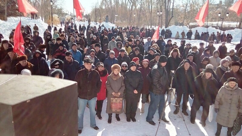 Несогласованный митинг оппозиции в Самаре собрал более 800 человек. Были провокации