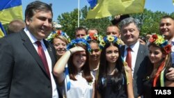 (Зліва направо) Міхеїл Саакашвілі і президент України Петро Порошенко. Київ, 2015 рік