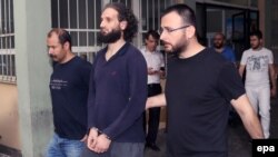 Polis İstanbulda İŞİD şübhəlisini saxlayır