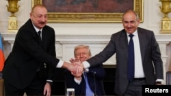 Церемонія парафування угоди між Вірменією та Азербайджаном у Білому домі, 8 серпня 2025 року