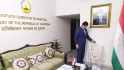Избирательный участок в посольстве Таджикистана в Индии