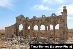 Руины Джабал Семаана в окрестностях Алеппо