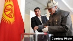 Many experts agree that the Kremlin's influence has long been felt in Kyrgyz elections. (file photo)
