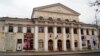У Дніпрі зі скандалом перейменовують театр російської драми імені Горького