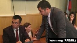 Qırımlı advokatlar Emil Kurbedinov ve Edem Semedlâyev