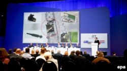 Konferenca për media në Holandë për rrëzimin e MH17