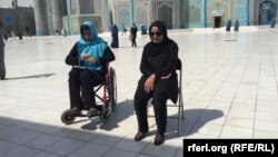تصویر آرشیف: دو تن از زنان معلول افغانستان 
