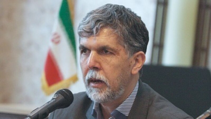 واکنش وزیر ارشاد ایران به سانسور عبارت «برای زهرا» از ابتدای یک کتاب