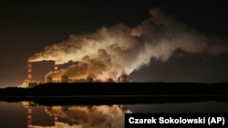 Európa legnagyobb ligniterőműve a lengyelországi Belchatówban, 2018. november 28-án