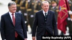 Петро Порошенко і Реджеп Таїп Ердоган на зустрічі в Києві, 9 жовтня 2017 року