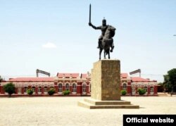 Azərbaycan tarixi qəhramanı Babəkin Naxçıvanda heykəli.