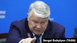 Глава аварийной комиссии госкорпорации "Роскосмос" Олег Скоробогатов в Королеве. 1 ноября 2018 года