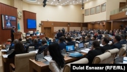 Парламент мәжілісінің отырысы, Астана (Көрнекі сурет).