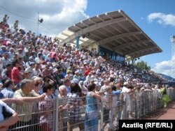 Ижау Сабантуена килгән халык