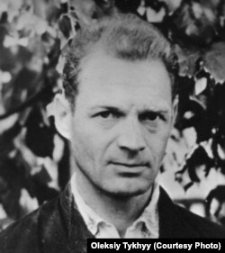Олекса Тихий, донецький учитель, дисидент, співзасновник УГГ. Помер у неволі