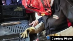 Алина Царева за работой