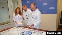 Експозиція куль і осколків, які хірурги витягнули з тіл тяжкопоранених бійців, Дніпро, 5 серпня 2016 