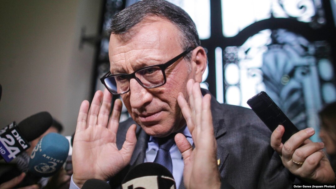 Paul și Alexandru Stănescu, doi ingineri specializați în agricultură, care domină Oltenia cu afaceri și influență, iar acum s-au apucat de legislație în interes propriu