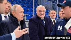 29 января 2024 года, Владимир Путин показывает Александру Лукашенко "СКА-арену". Справа от Лукашенко – Гаврилл (он же Виктор) Фролов.