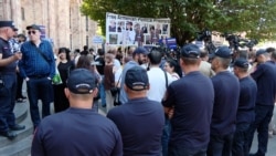 «Պետք է ստիպենք Եվրոպային խոսել ՀՀ-ում մարդու իրավունքների խախտումների մասին». ընդդիմադիրները դիմավորեցին ԵՀ նախագահին