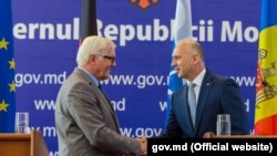 Șeful diplomației germane Frank-Walter Steinmeier, și premierul Pavel Filip la Chisinau