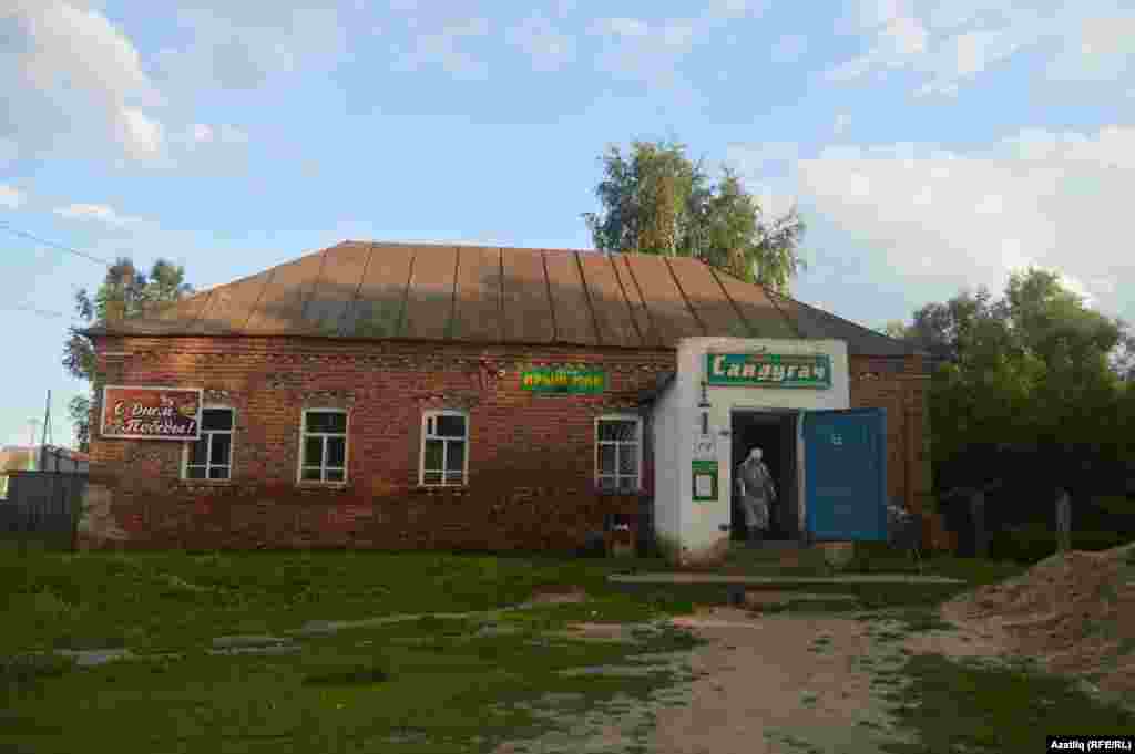 Элек мәдрәсә булган бинада кибет