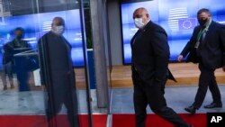 Българският премиер Бойко Борисов си тръгва след края на двудневната среща на европейските лидери в Брюксел