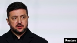 «Емоційно люди ніколи цього не пробачать. Ніколи. Вони не пробачать… мені, вони не пробачать [США]», – сказав Зеленський