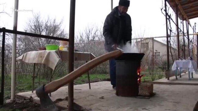 Пловом з виборів. Як протестують кримські татари (відео)