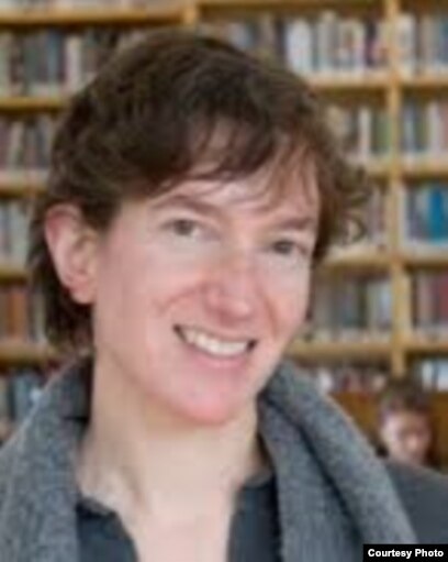 Жеті еркек бір жетілген әйелді трасса