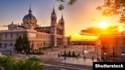 Испания астанасы Мадрид қаласындағы тарихи ғимарат. (Көрнекі сурет.)