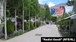 Tajikistan -- General view of provincial capital Khorugh, Badakhshon region, 07May2011