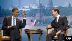 U.S. President Barack Obama and Russian President Dmitry Medvedev at the Parallel Business Summit in Moscow on July 7