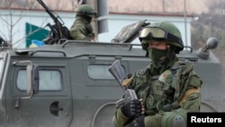 Російський окупаційний підрозділ у Криму, березень 2014