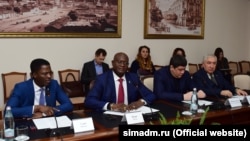 O delegație de oficialități din Benin la Simferopol în 2018