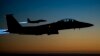 Амэрыканскі ваенны самалёт F-15 у небе над Іракам