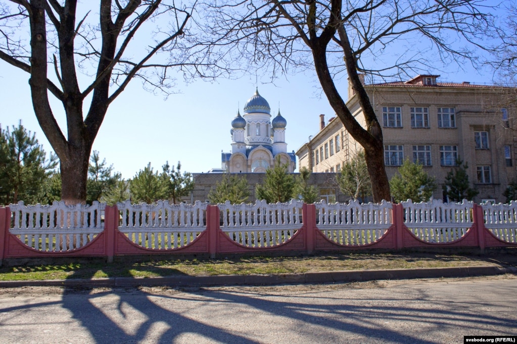 Многія зьяжджаюць зь мястэчка на заробкі ў Расею або Польшчу