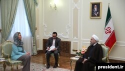 حسن روحانی رئیس جمهور ایران در جریان ملاقات با فیدریکا موگیرینی رئیس پالیسی خارجی اتحادیه اروپا در تهران