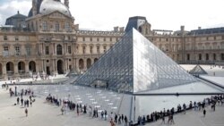 Muzej Louvre, Pariz