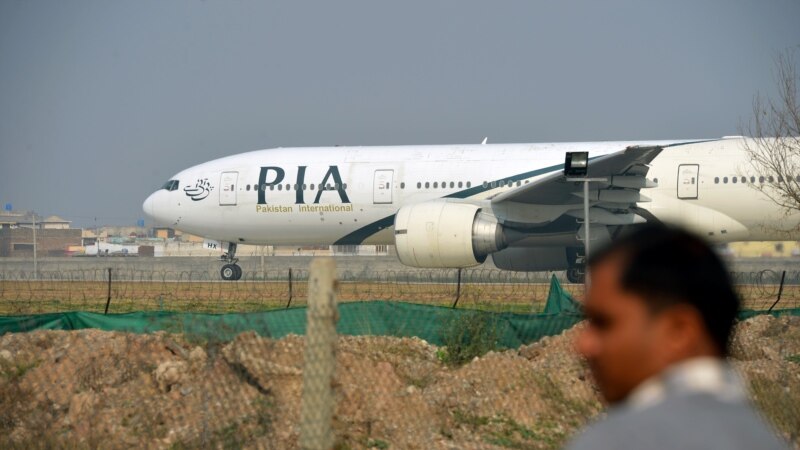 Pakistani do të rikthejë fluturimet ndërkombëtare