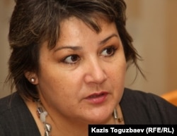 Президент общественной организации "Союз кризисных центров" Зульфия Байсакова. Алматы, 21 октября 2011 года.
