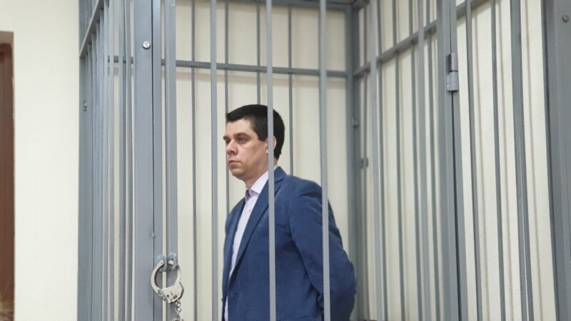 Обвиняемый в получении взятки бывший вице-губернатор Псковской области отказался от явки с повинной 