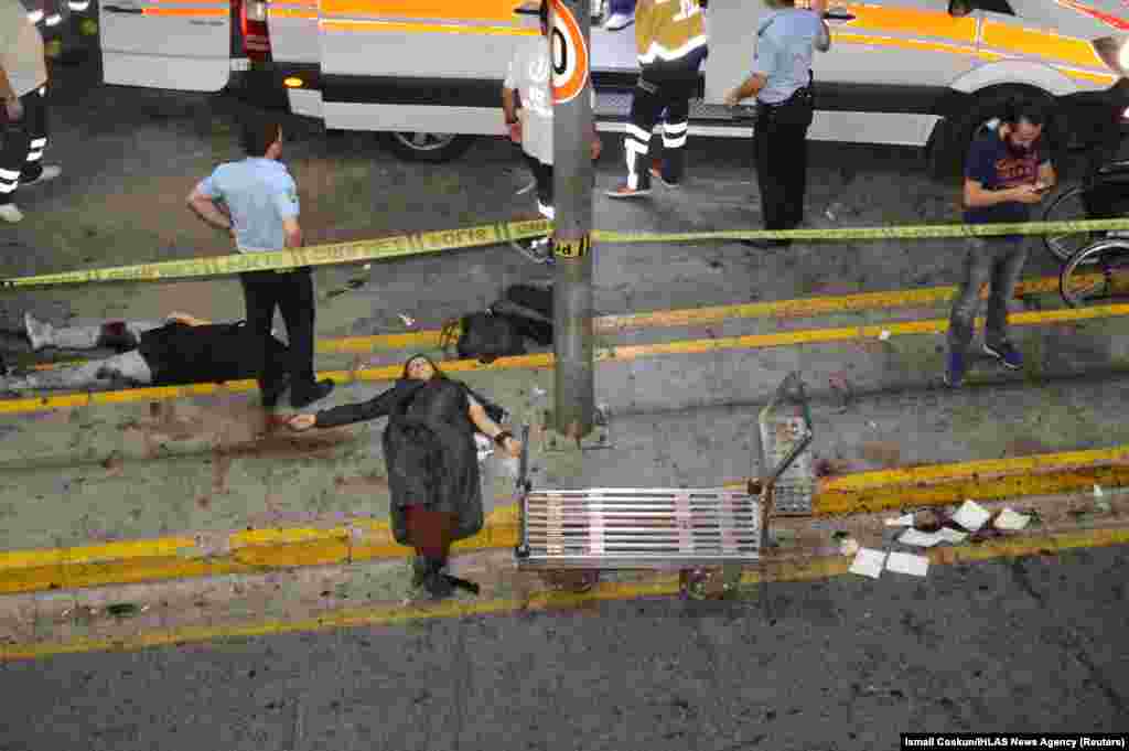 TURKEY--Istambul/Casualties are seen outside Turkey's largest airport, Istanbul Ataturk, Turkey, following a blast, June 28, 2016. REUTERS/Ismail Coskun/IHLAS News Agency. 